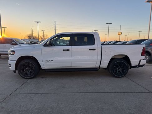 New 2026 RAM 1500 Express AWD/4WD image 24