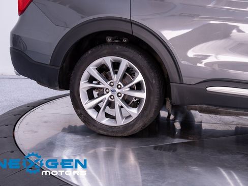 Used 2023 Ford Explorer Platinum w/ Technology Package image 57