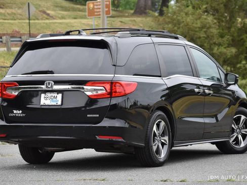 Used 2018 Honda Odyssey Touring image 5
