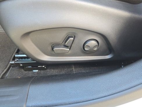 New 2026 Jeep Compass Limited image 15