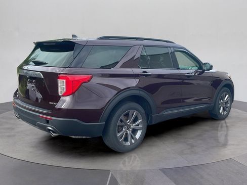 Used 2023 Ford Explorer XLT w/ Equipment Group 202A AWD/4WD image 6