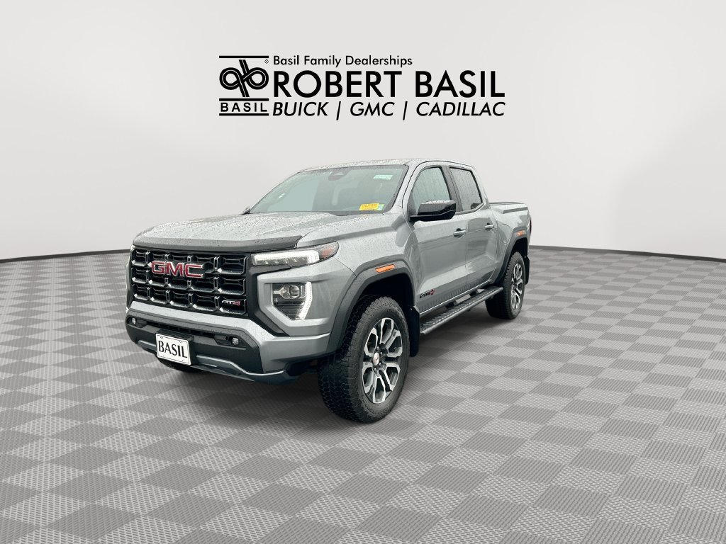 Used 2024 GMC Canyon AT4 w/ AT4 Premium Package AWD/4WD image 4