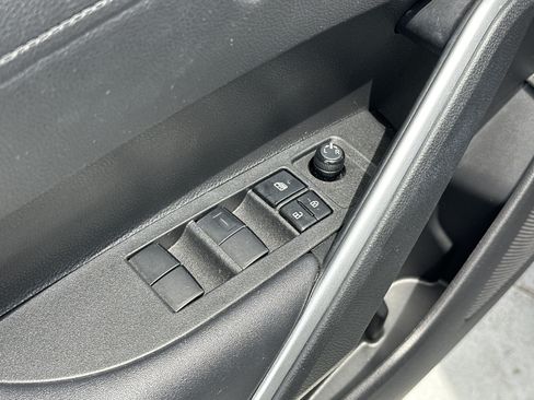 Certified 2022 Toyota Corolla Cross LE AWD/4WD image 15