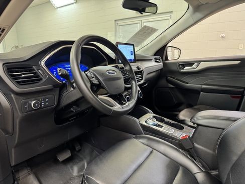 Used 2022 Ford Escape SEL w/ Technology Package image 13