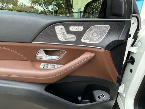 Used 2024 Mercedes-Benz GLS 450 4MATIC image 16