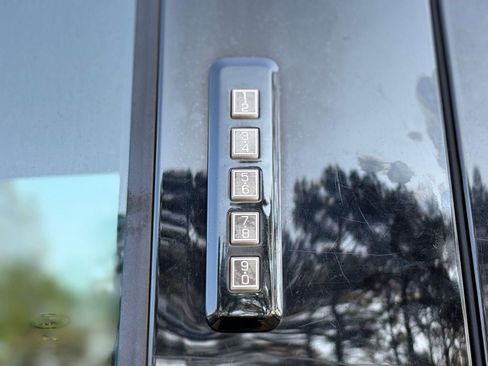 Used 2018 Ford F150 XLT w/ Equipment Group 302A Luxury image 17