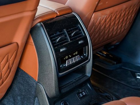 Certified 2025 BMW X7 M60i image 20