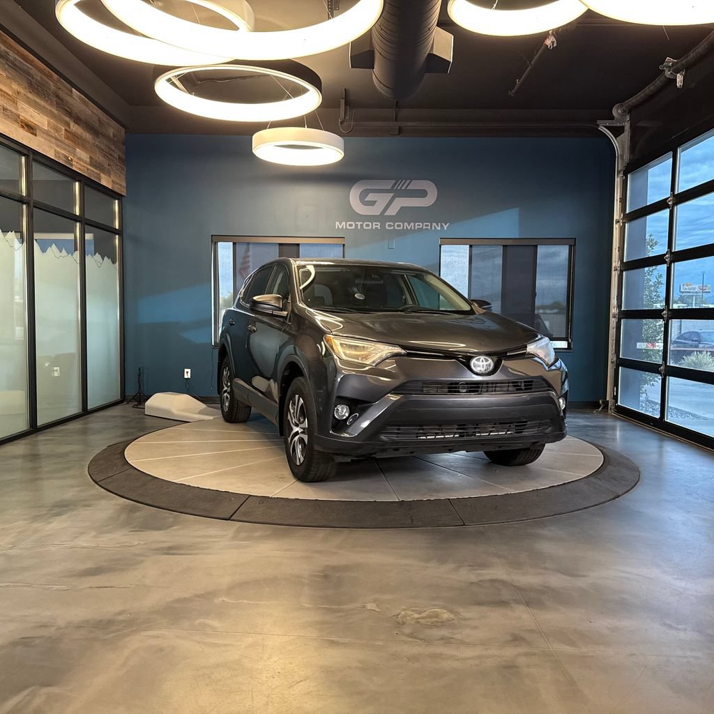 Used 2018 Toyota RAV4 LE w/ Carpet Mat Package FWD image 1