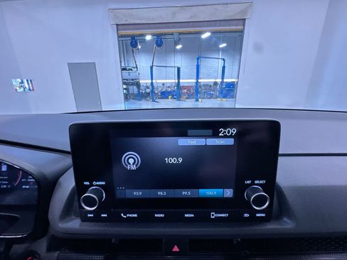 Used 2025 Honda CR-V LX image 24