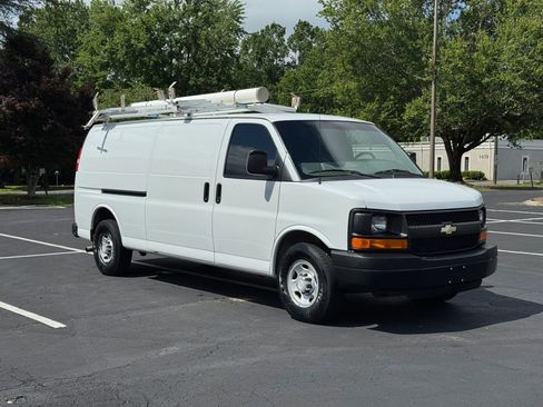 Used 2015 Chevrolet Express 3500 Extended image 4