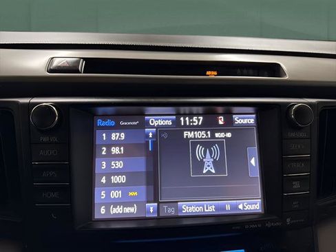 Used 2018 Toyota RAV4 Limited image 20