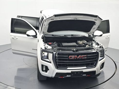Used 2024 GMC Yukon XL AT4 AWD/4WD image 48