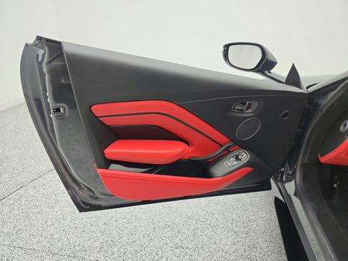 Used 2021 Aston Martin V8 Vantage Coupe RWD image 16