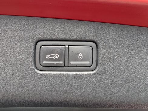 Used 2025 Genesis GV70 2.5T w/ Select Package AWD/4WD image 14