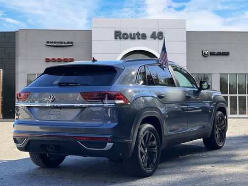 Used 2022 Volkswagen Atlas Cross Sport SE image 5