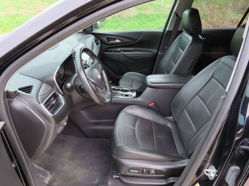 Used 2023 Chevrolet Equinox Premier AWD/4WD image 22