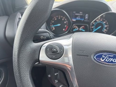Used 2016 Ford Escape SE FWD image 25