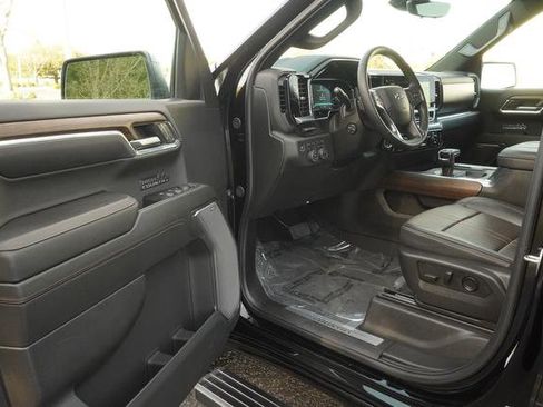 Used 2024 Chevrolet Silverado 1500 High Country w/ Midnight Edition image 13