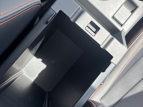 New 2025 Subaru Crosstrek 2.5i Limited w/ Popular Package #3A image 25