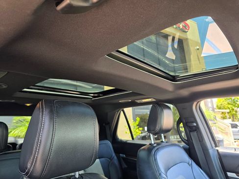 Used 2018 Ford Explorer Limited FWD image 13