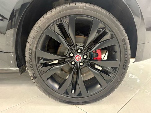 Used 2021 Jaguar F-PACE R-Dynamic S image 38