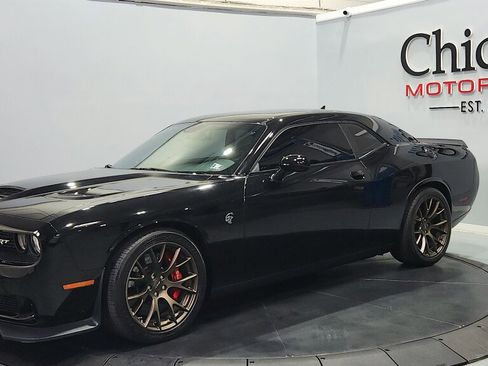 Used 2016 Dodge Challenger SRT Hellcat RWD image 5