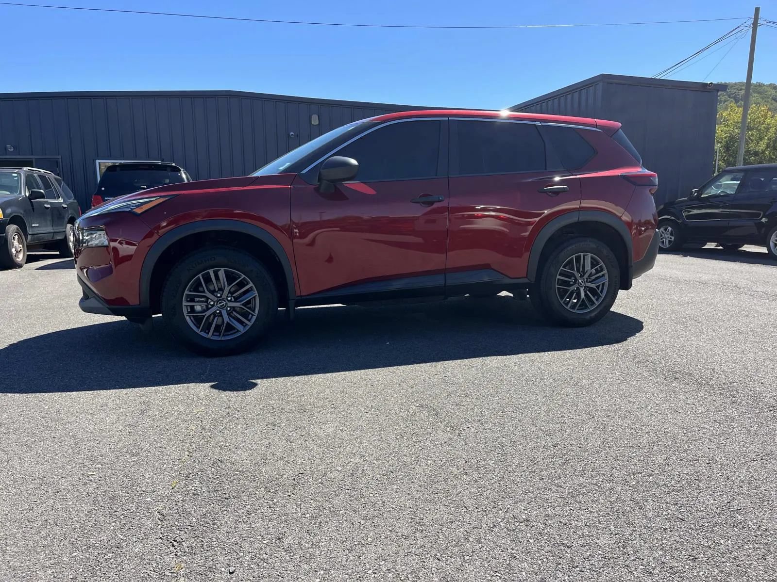 Used 2023 Nissan Rogue S FWD image 34