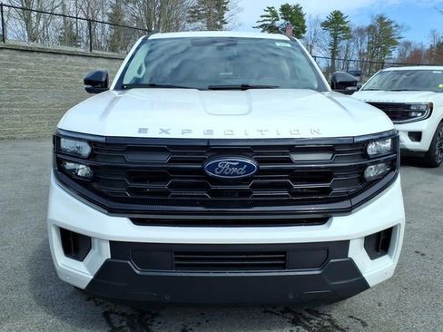 New 2026 Ford Expedition Active AWD/4WD image 2