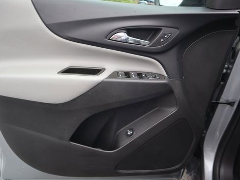 Used 2024 Chevrolet Equinox LT image 16