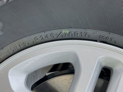 New 2025 Jeep Grand Cherokee Laredo w/ Luxury Tech Group I image 37