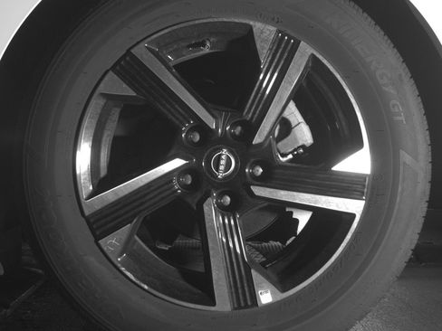 Used 2025 Nissan Sentra SV FWD image 14
