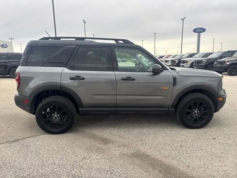 Used 2025 Ford Bronco Sport Badlands AWD/4WD image 2