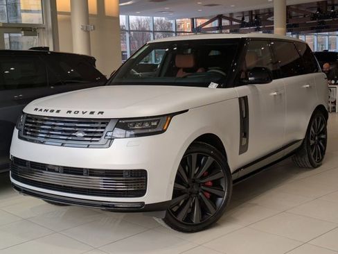 New 2026 Land Rover Range Rover SV image 1