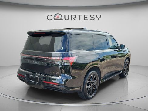 Certified 2026 INFINITI QX80 4WD w/ Sport Exterior Package image 3