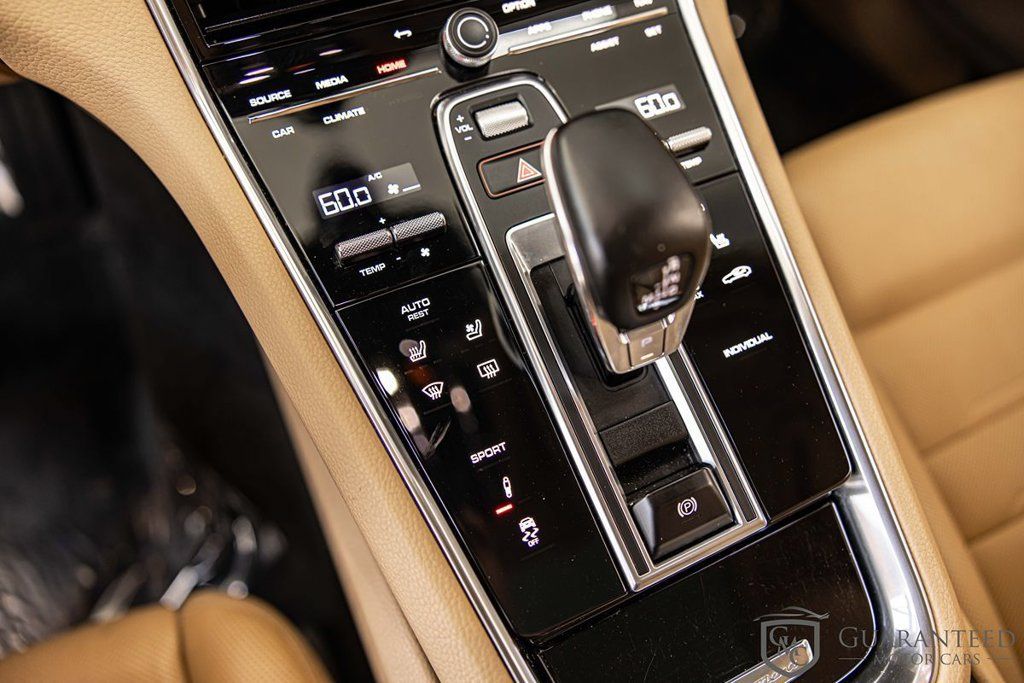 Used 2023 Porsche Panamera 4 Platinum Edition w/ Assistance Package AWD/4WD image 30