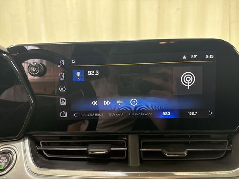 Used 2024 Chevrolet Trax LT w/ Driver Confidence Package image 18