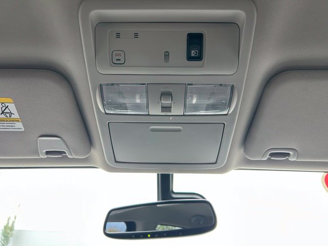 Used 2018 Nissan Titan SL w/ Chrome Package AWD/4WD image 15