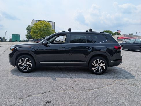 Used 2023 Volkswagen Atlas SEL AWD/4WD image 6