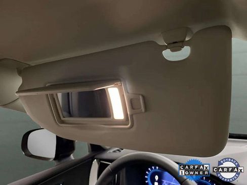 Used 2025 Volvo XC60 B5 Plus image 59