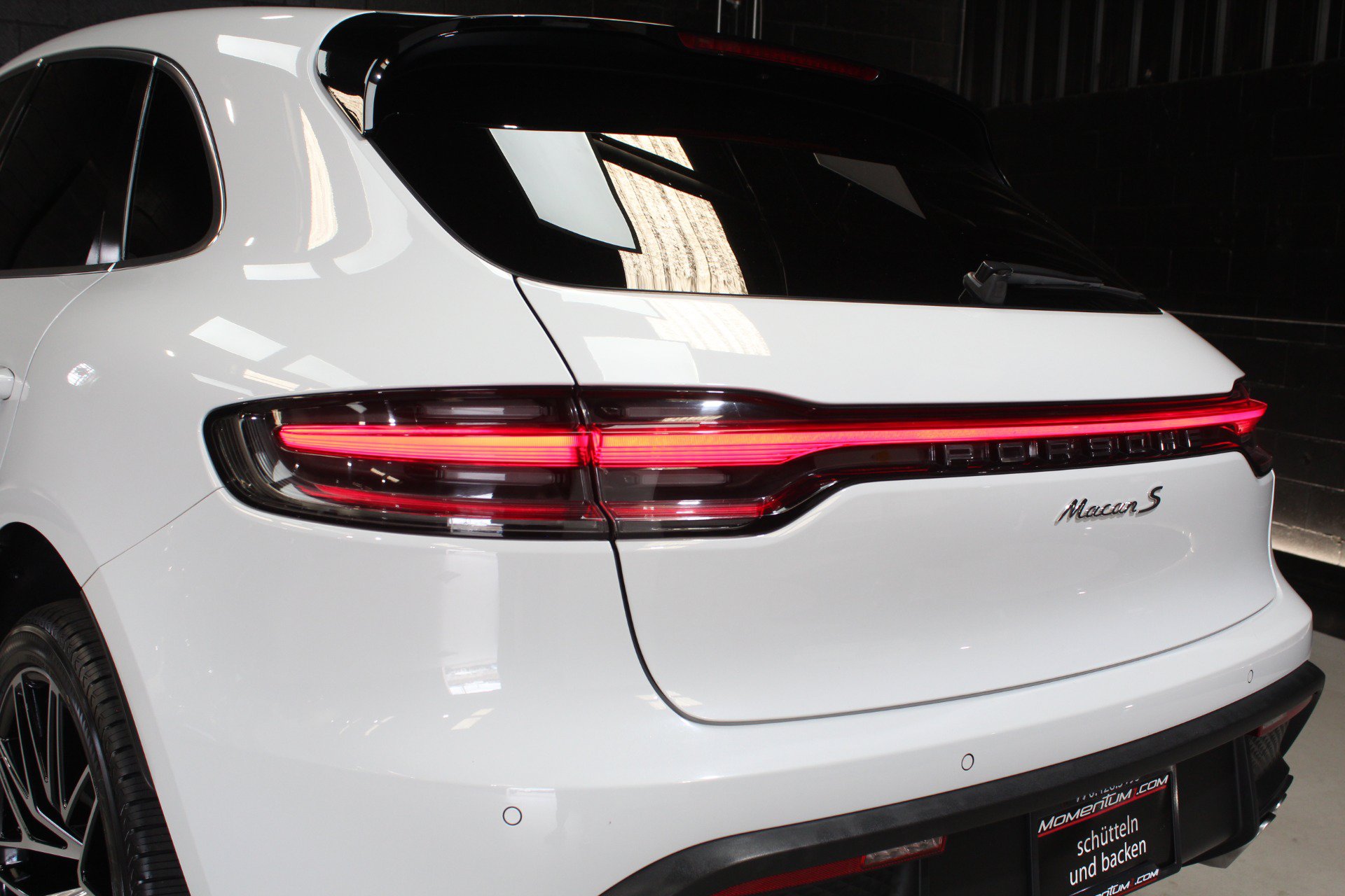 Used 2022 Porsche Macan S AWD/4WD image 14