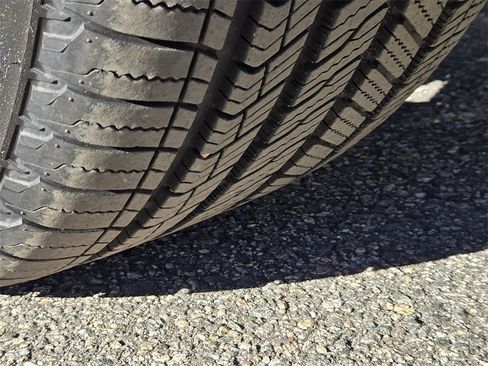 Used 2024 Volkswagen Atlas Cross Sport SEL Premium R-Line image 12