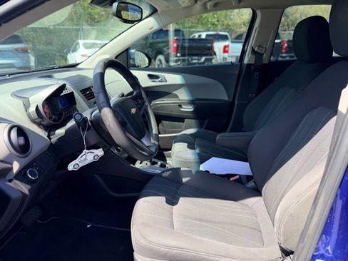 Used 2013 Chevrolet Sonic LT image 5