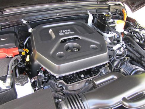 Used 2021 Jeep Wrangler Unlimited Rubicon 4xe w/ Dual Top Group image 36