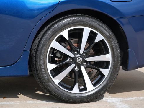 Used 2018 Nissan Altima 2.5 SR FWD image 25
