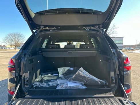 New 2026 BMW X5 xDrive40i w/ M Sport Package AWD/4WD image 24