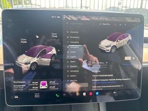 Used 2021 Tesla Model Y Long Range AWD/4WD image 8