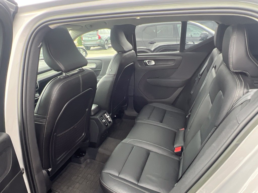 Used 2023 Volvo XC40 B5 Ultimate w/ Climate Package AWD/4WD image 17