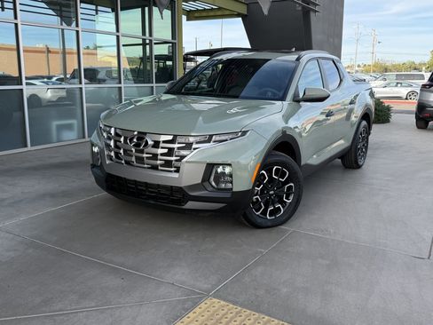 Used 2024 Hyundai Santa Cruz SEL w/ Activity Package image 2