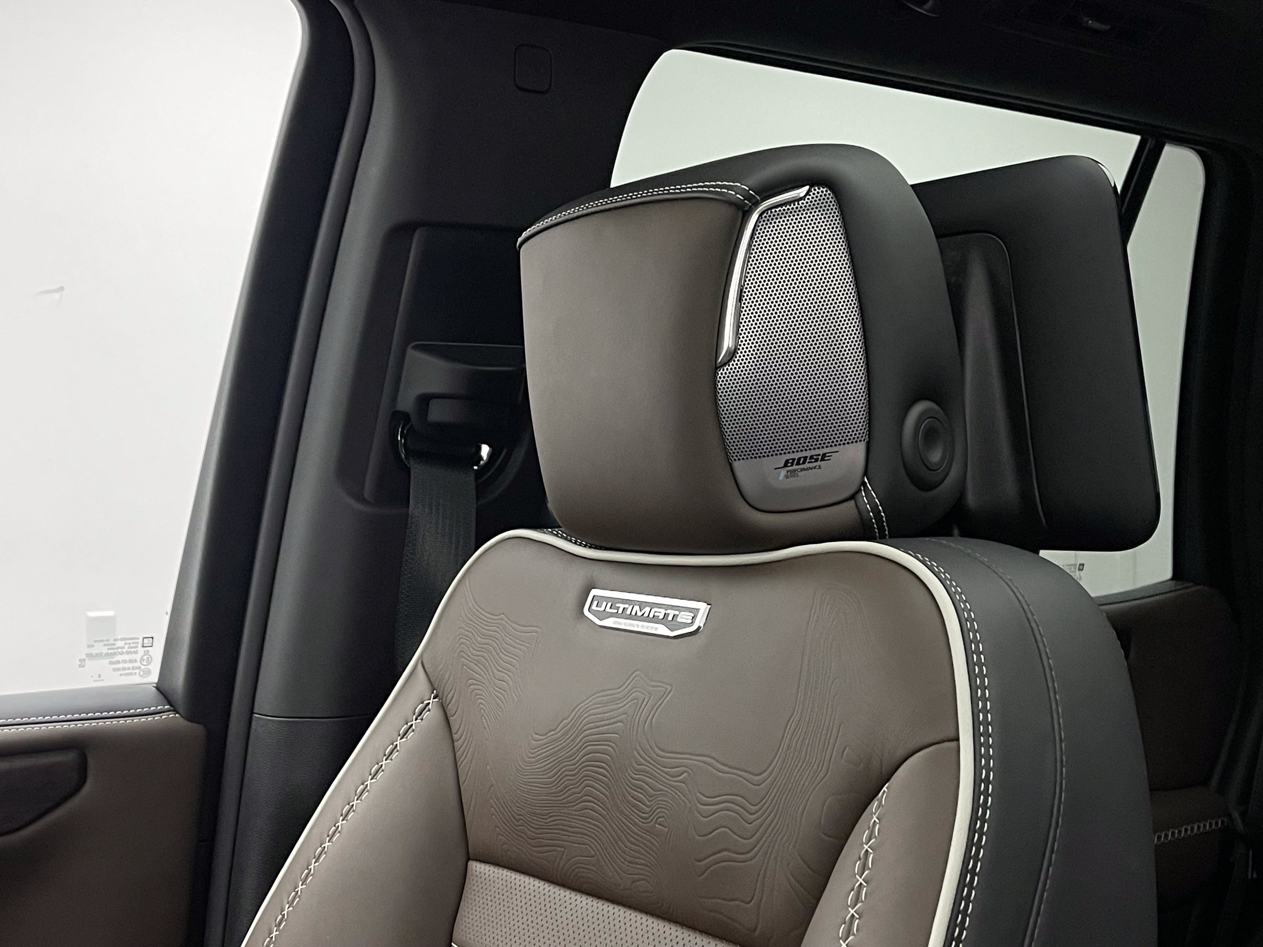 Used 2026 GMC Yukon Denali Ultimate w/ LPO, Floor Liner Package AWD/4WD image 54