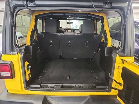 Used 2019 Jeep Wrangler Unlimited Sport S image 27